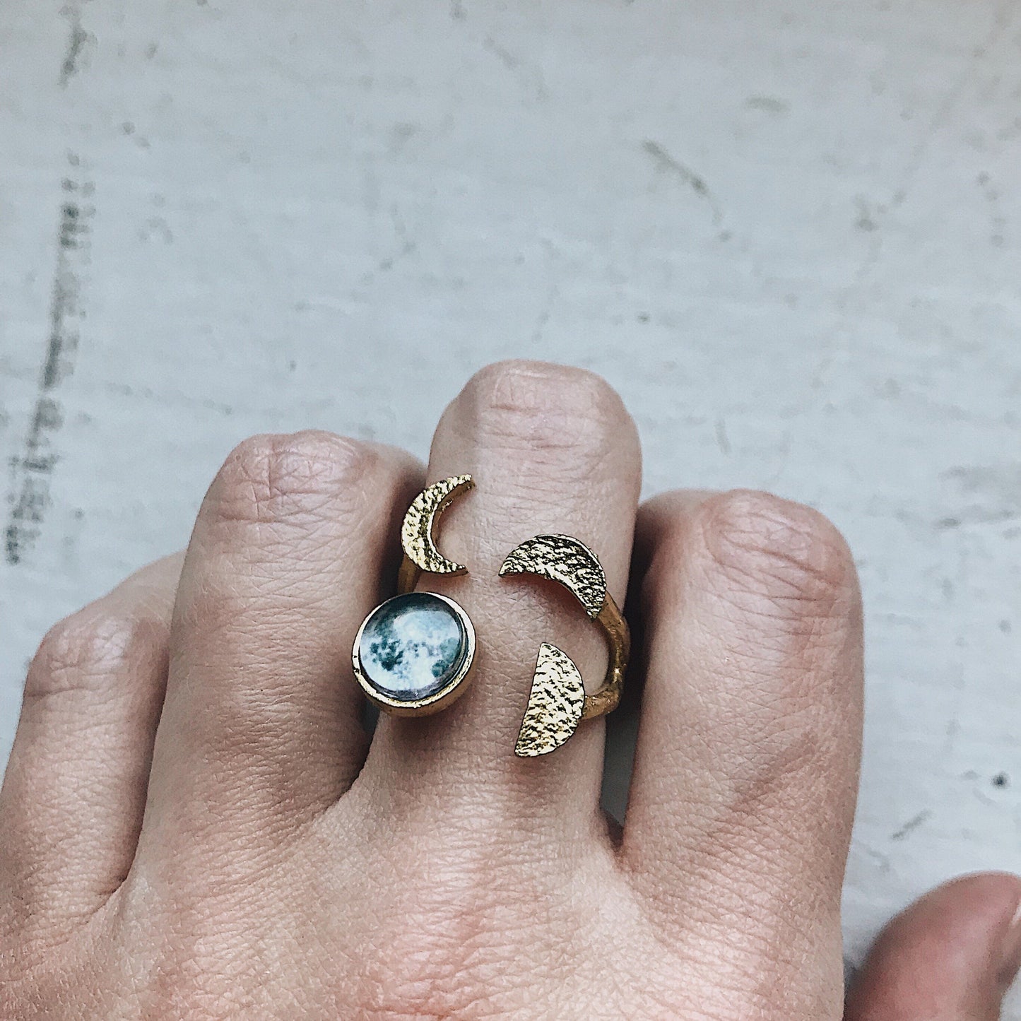 Moon Phase Sculpture Ring – Boho Style