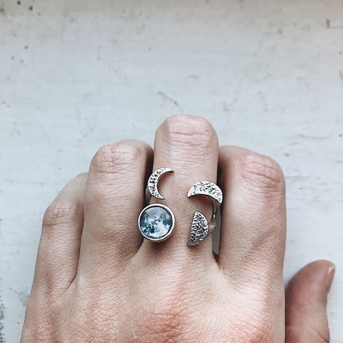 Moon Phase Sculpture Ring – Boho Style
