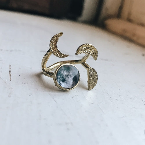 Moon Phase Sculpture Ring – Boho Style