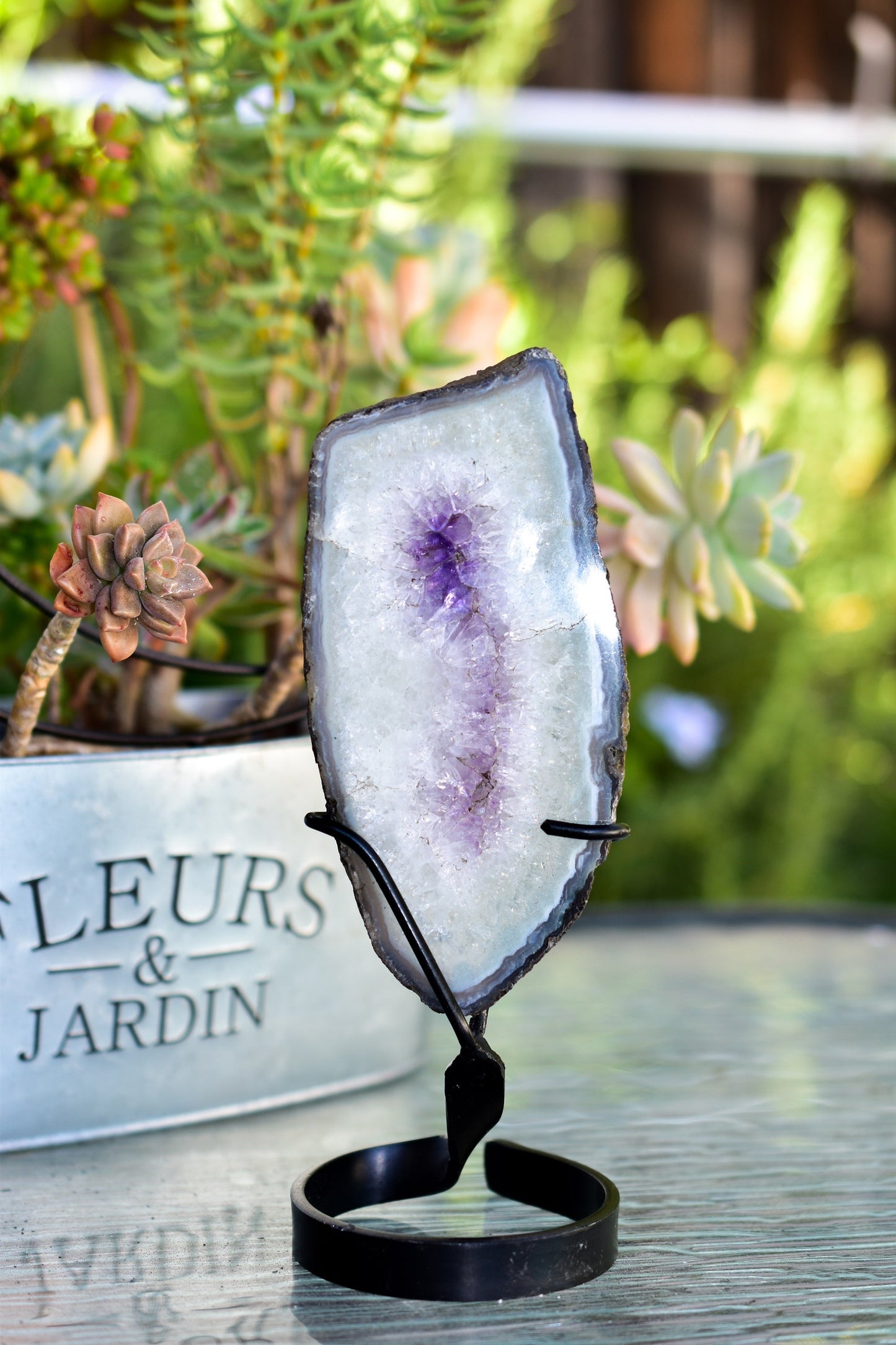 Amethyst Slice on Metal Display Stand – Boho-Chic Crystal Decor for Calm & Clarity