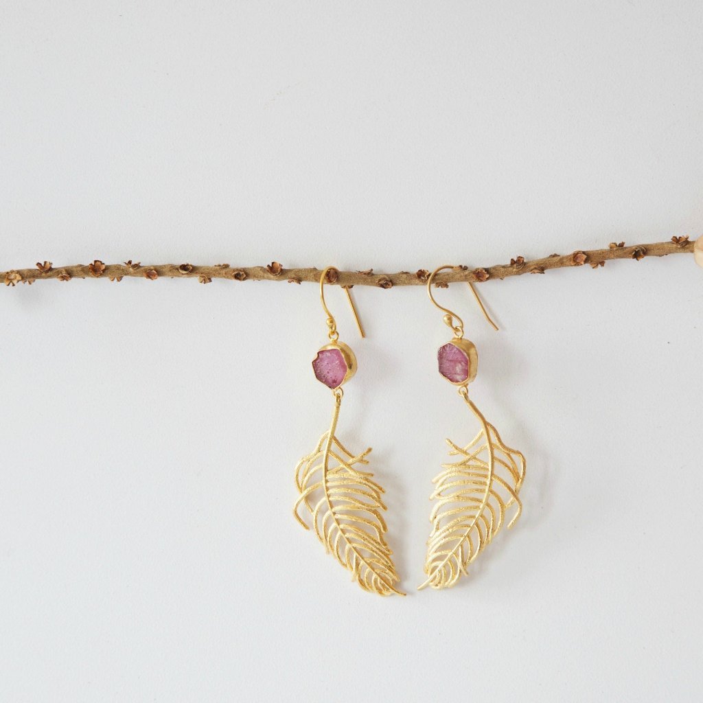 Cast Feather Earrings – Bohemian Elegance