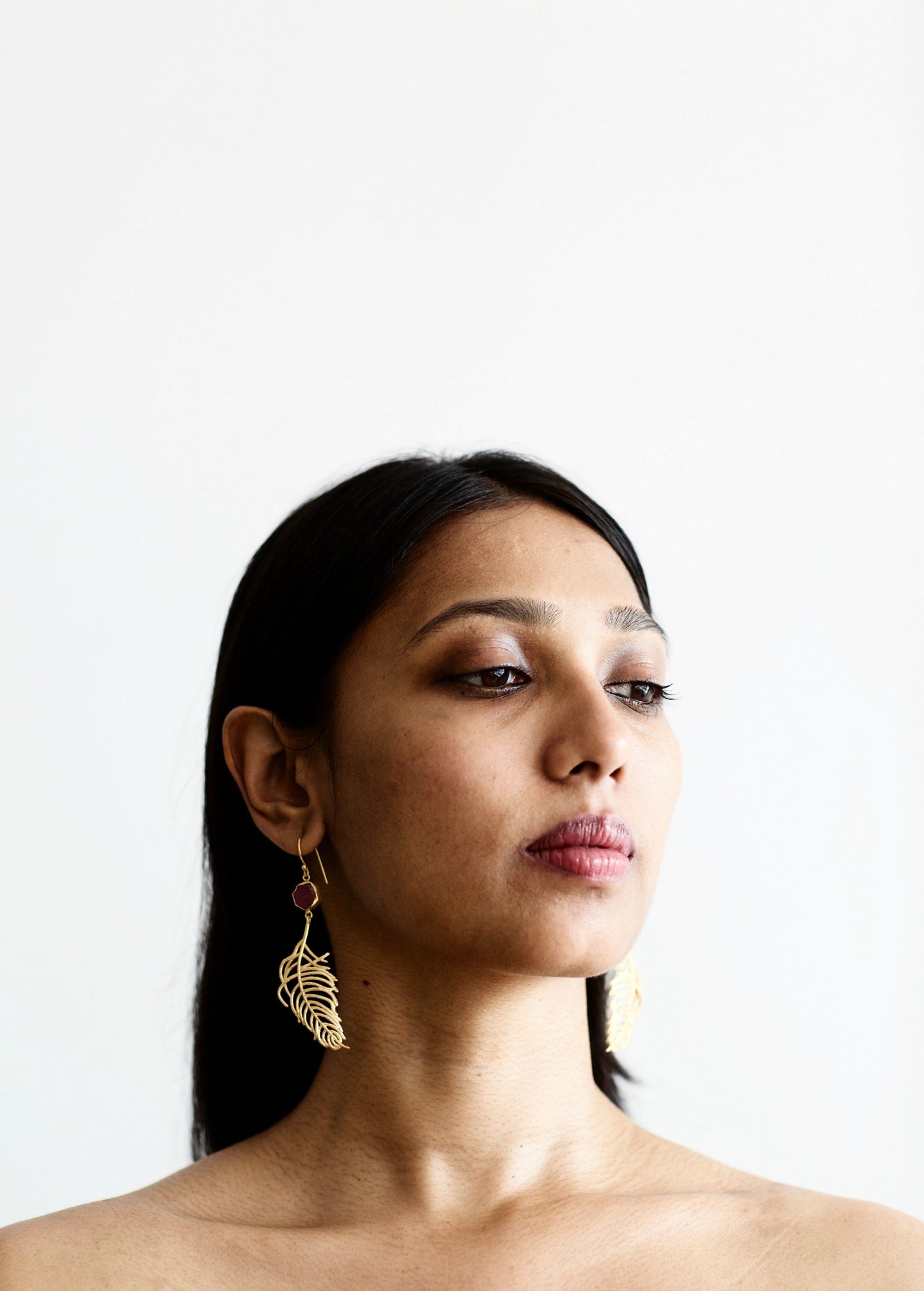 Cast Feather Earrings – Bohemian Elegance