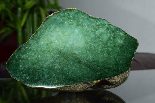 Jade and Dreamwork: How to Use This Stone to Enhance Your Dream Recall and Lucid Dreaming