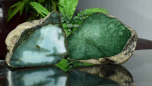 Jade and Relationships: How This Stone Can Help Foster Love and Harmony in Your Relationships