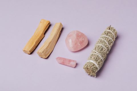 How to Use Rose Quartz Crystals for Healing