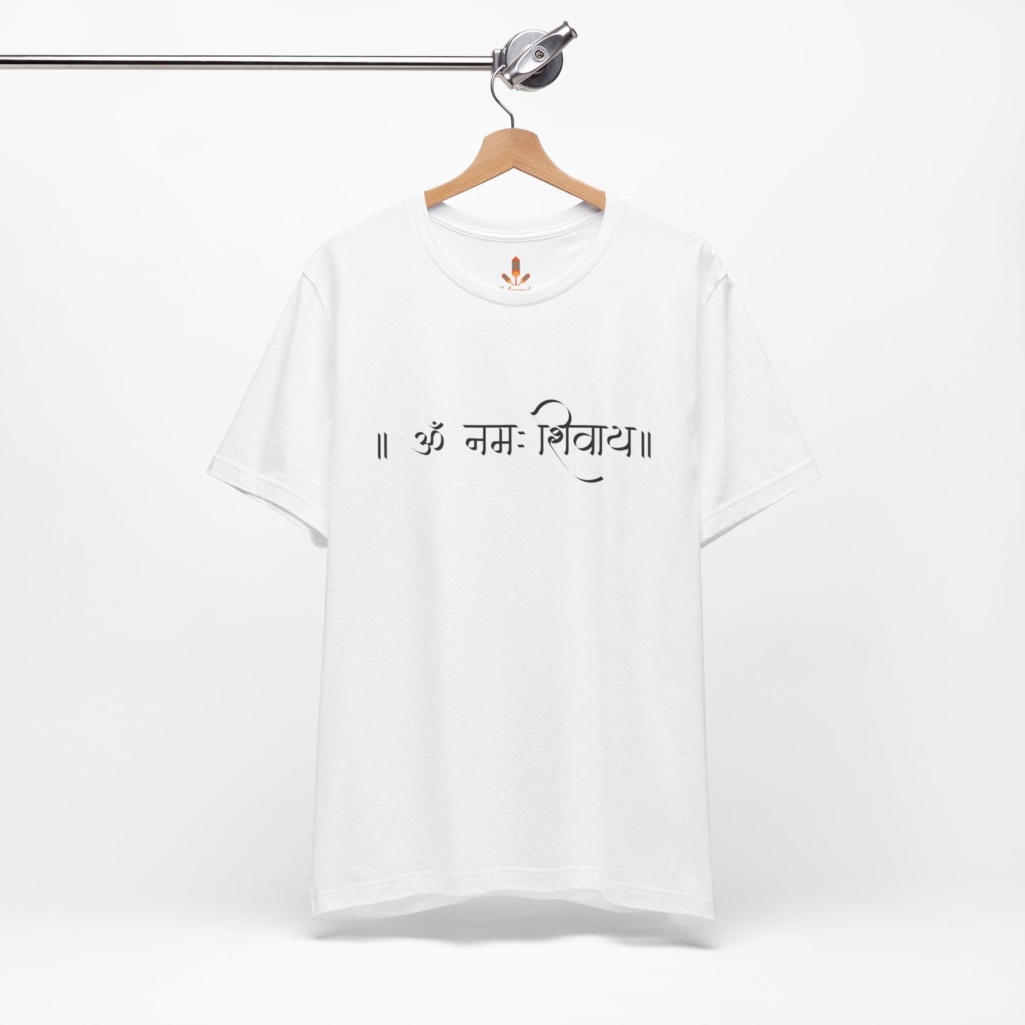 Om Mani Padme Hum Design T-shirt