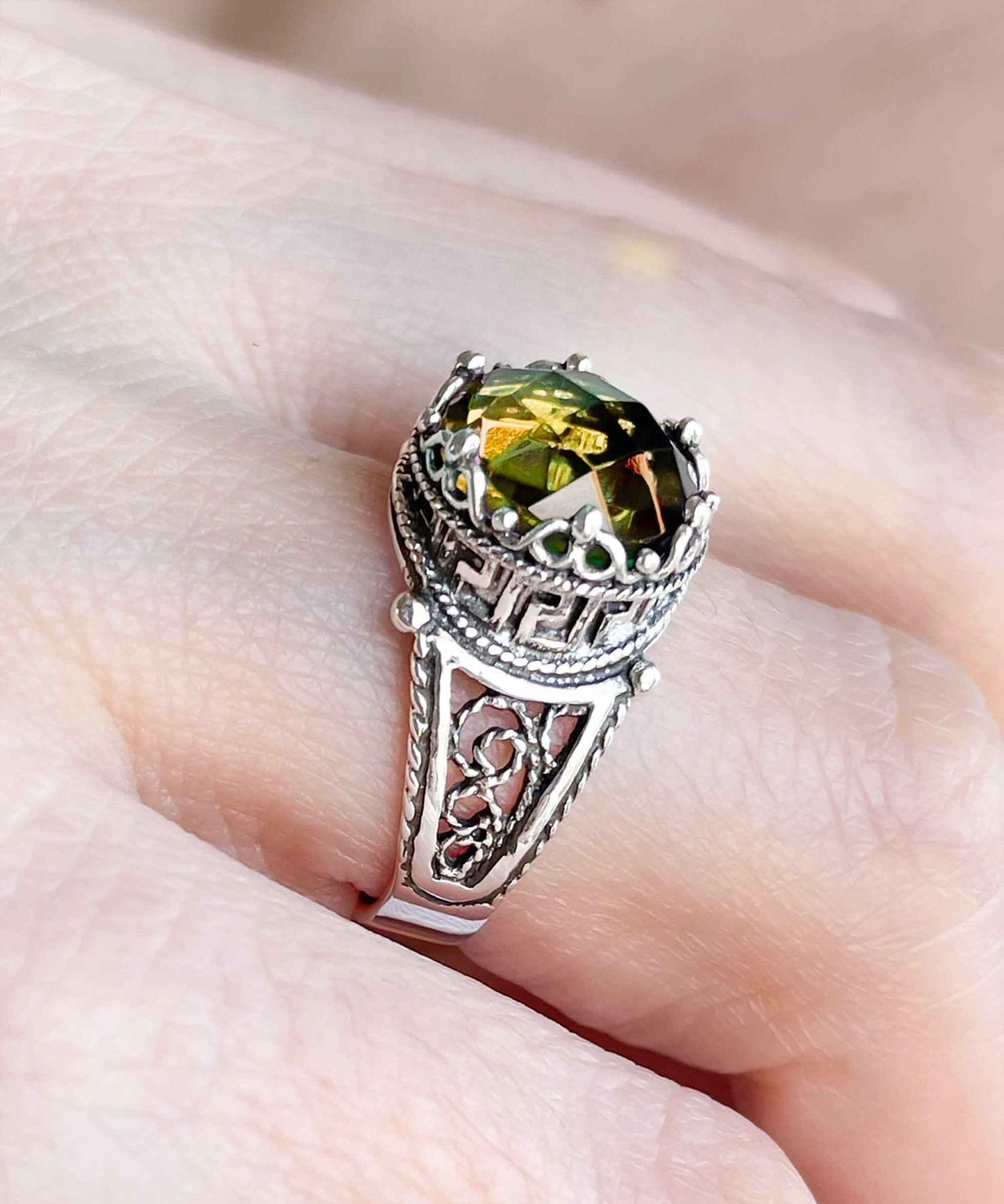 Greek Key Pattern Filigree Art Alexandrite Ring