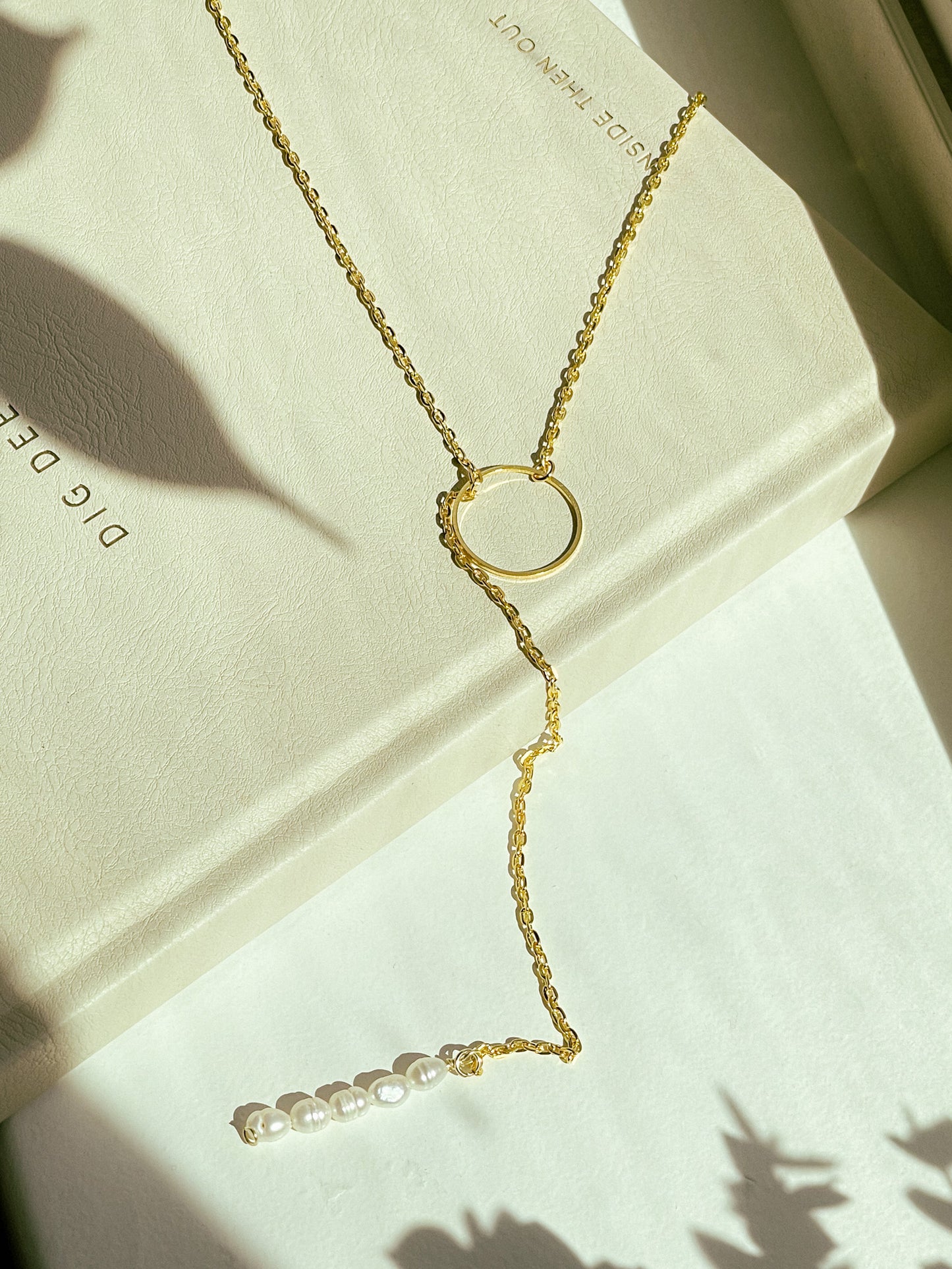 Ocean's Grace Pearl Necklace