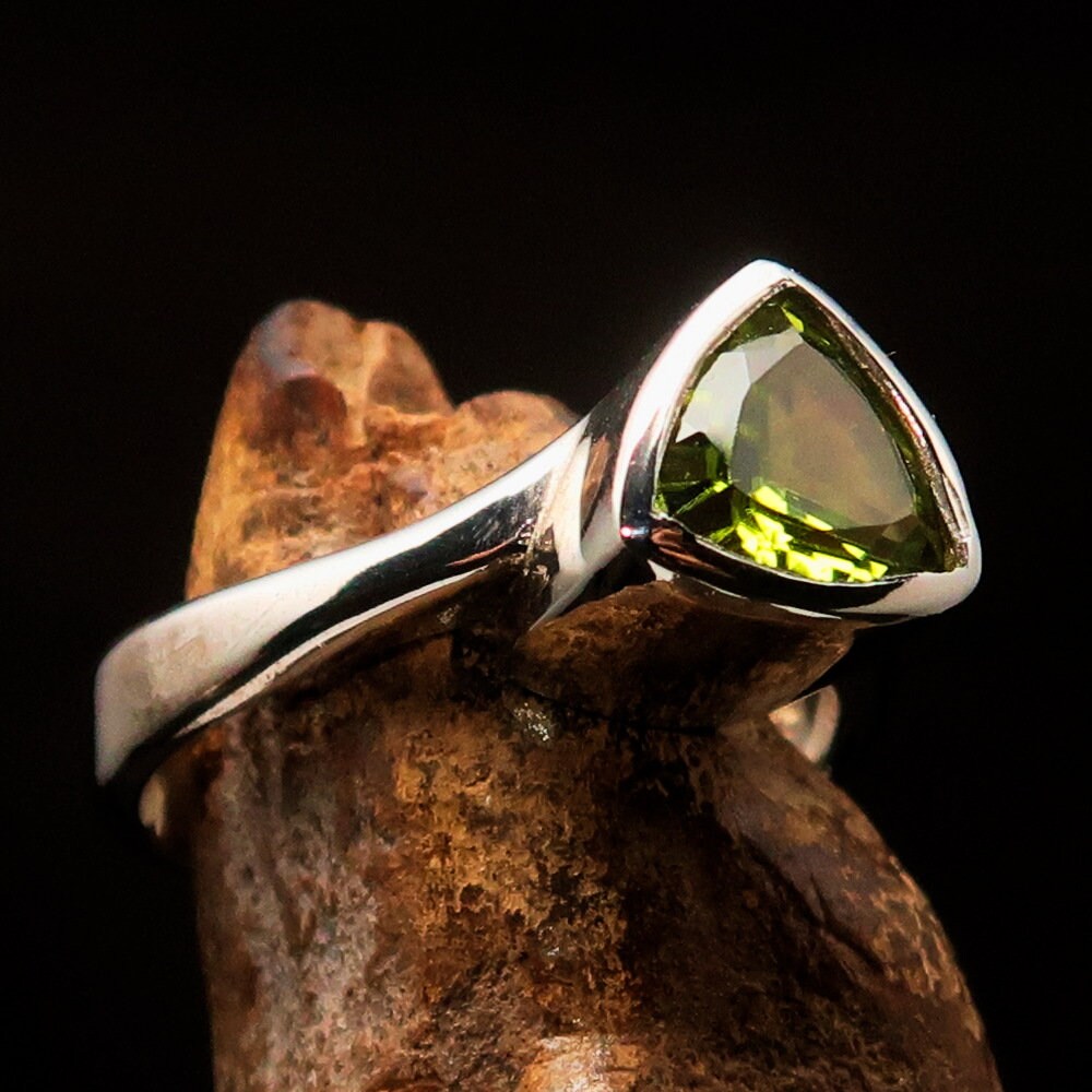 Trillion-cut Green Peridot Ring