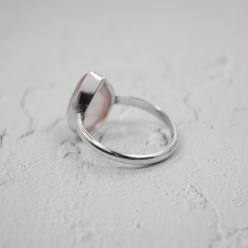 Pear Rose Quartz Ring